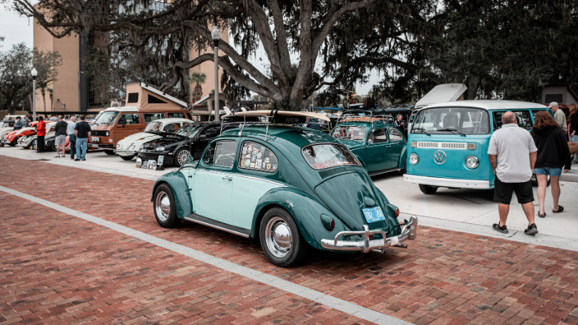 Diego Borges convida você a descobrir o charme atemporal dos carros antigos que nunca saem de moda.