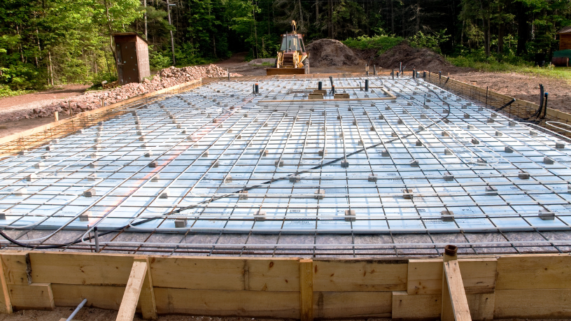 Valderci Malagosini Machado analisa flechas e vibrações em lajes e mostra como prevenir riscos através de critérios técnicos bem definidos e uma execução rigorosa.