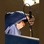 A simulação cirúrgica fortalece a formação médica e reduz riscos na prática clínica, afirma Milton Seigi Hayashi.