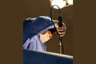 A simulação cirúrgica fortalece a formação médica e reduz riscos na prática clínica, afirma Milton Seigi Hayashi.